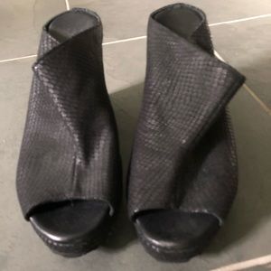 Cordani black wedge 8